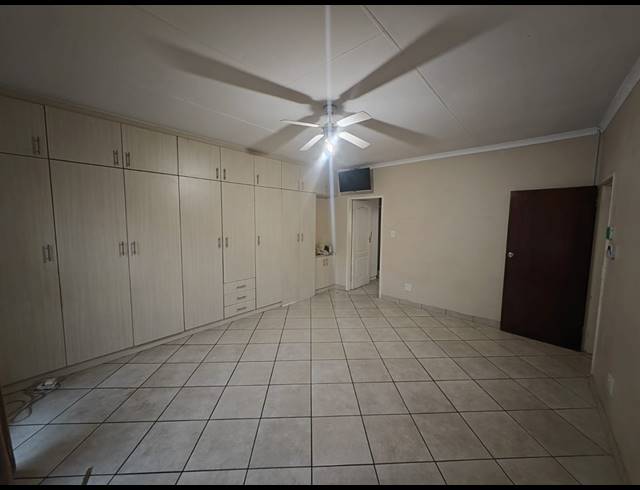 4 bed property to rent in ELDORAIGNE